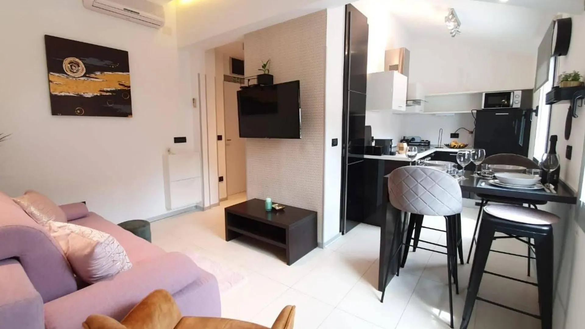 Royal City Centar - Happy Rentals Pula