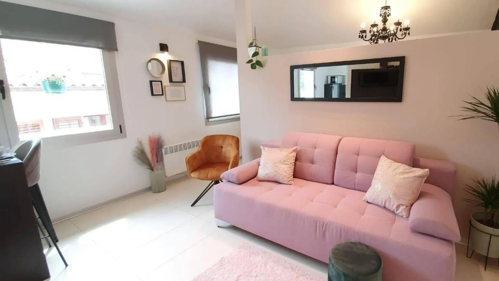 Royal City Centar - Happy Rentals Pula 0*,  Croatia
