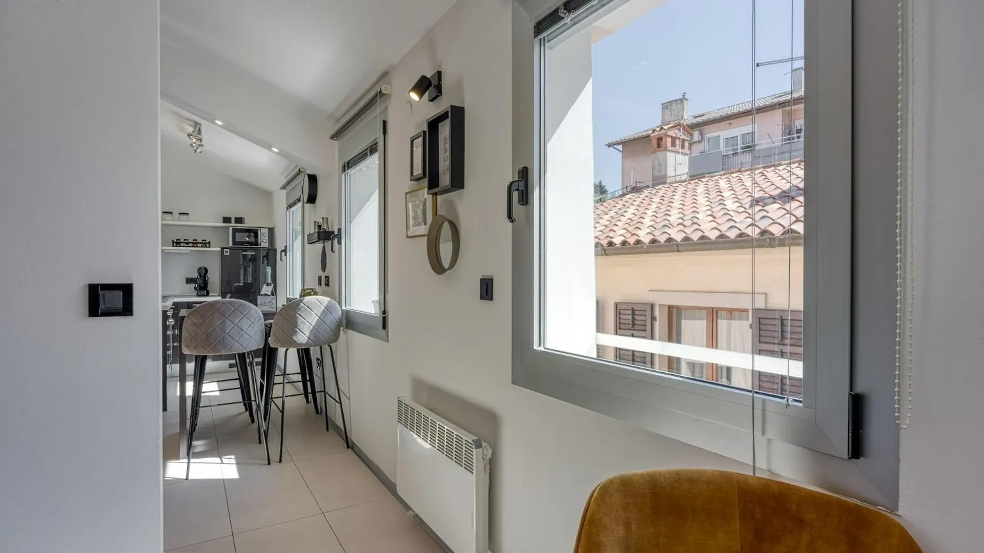 Apartment Royal City Centar - Happy Rentals Pula Croatia