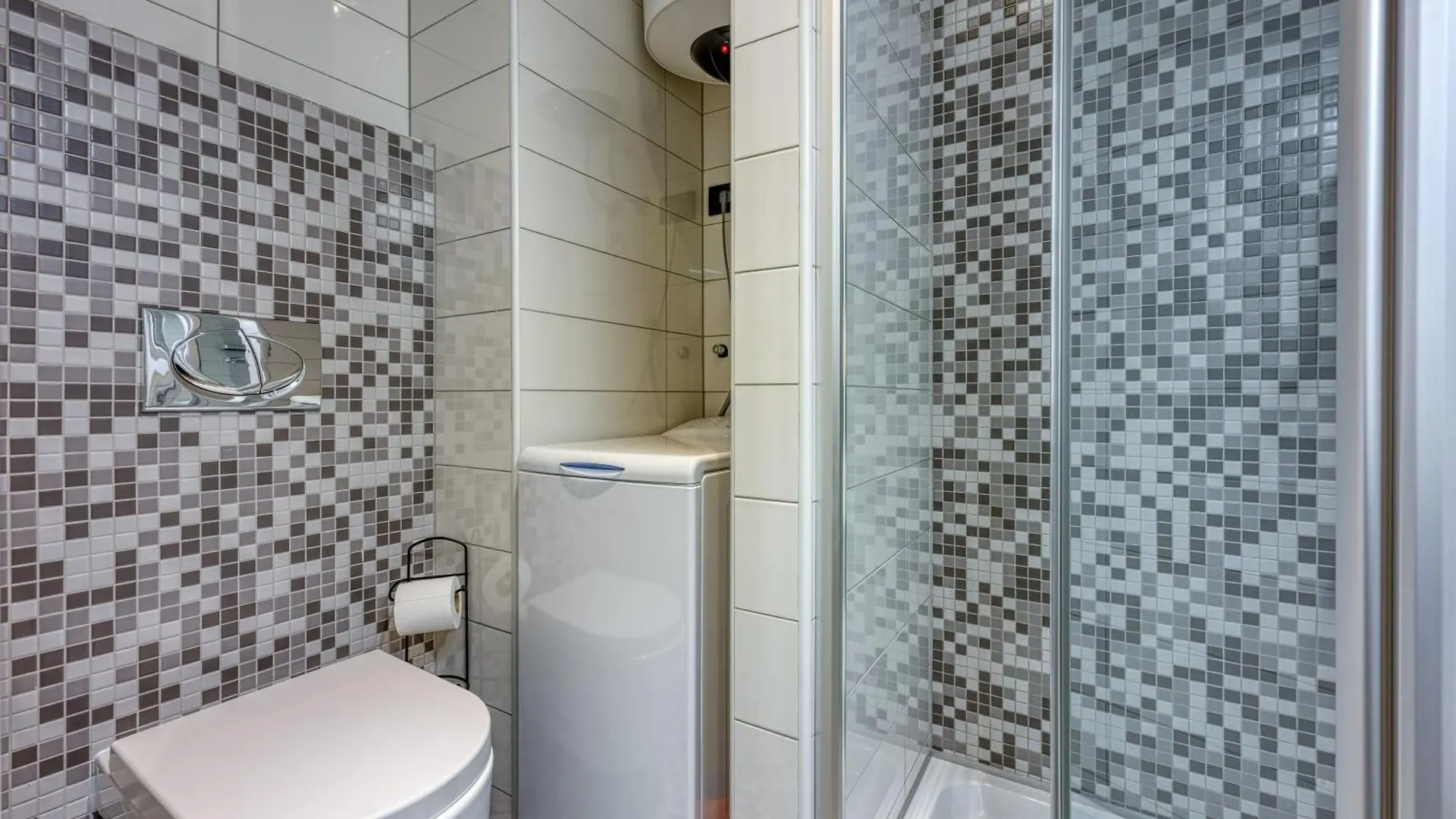 Royal City Centar - Happy Rentals Pula