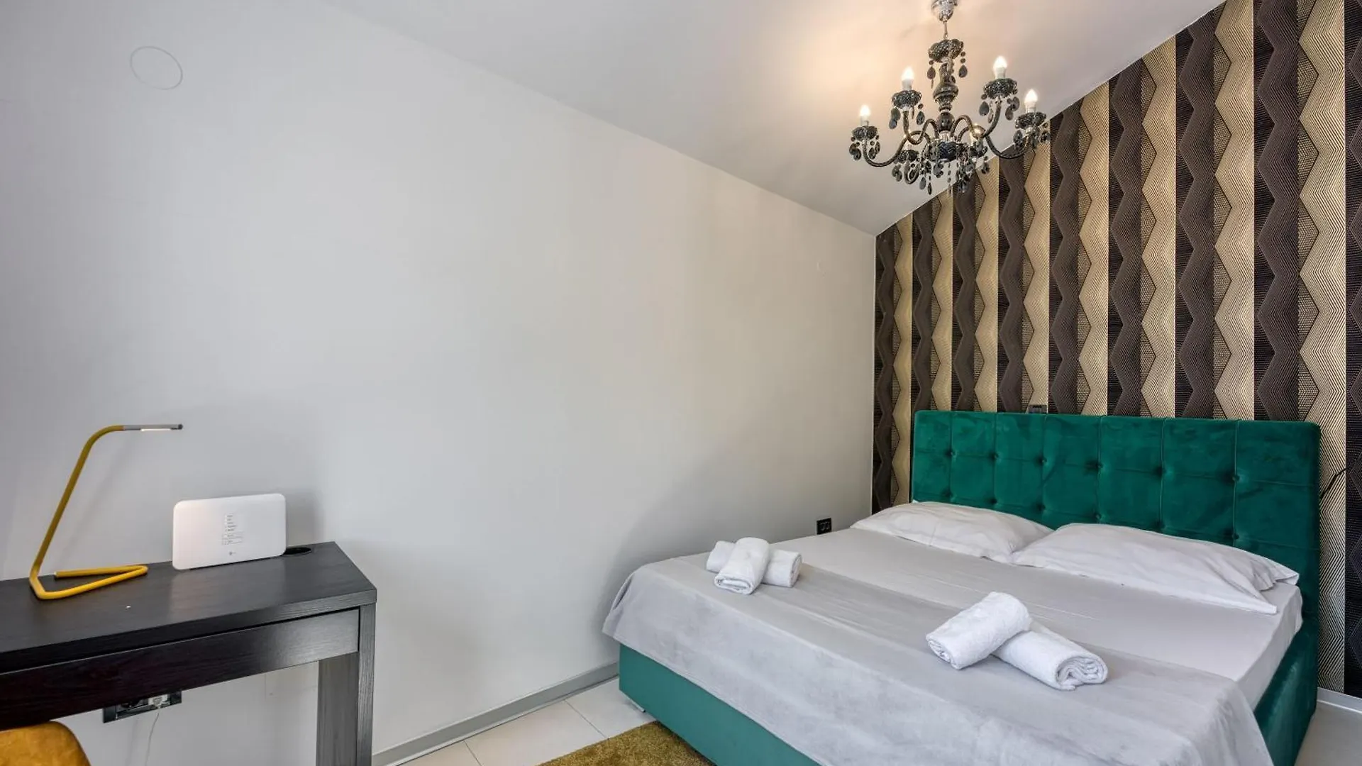 Royal City Centar - Happy Rentals Pula 0*,